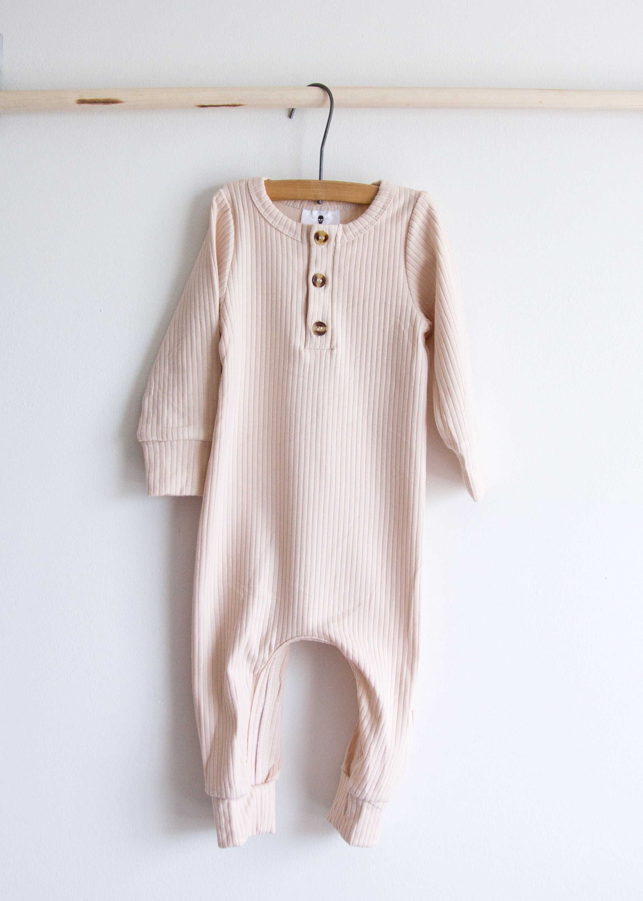 BOBBY JUMPSUIT BABY FAWN 3 6M